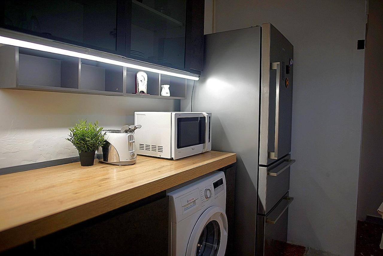 Eva Capital Guest House Vitinia ภายนอก รูปภาพ